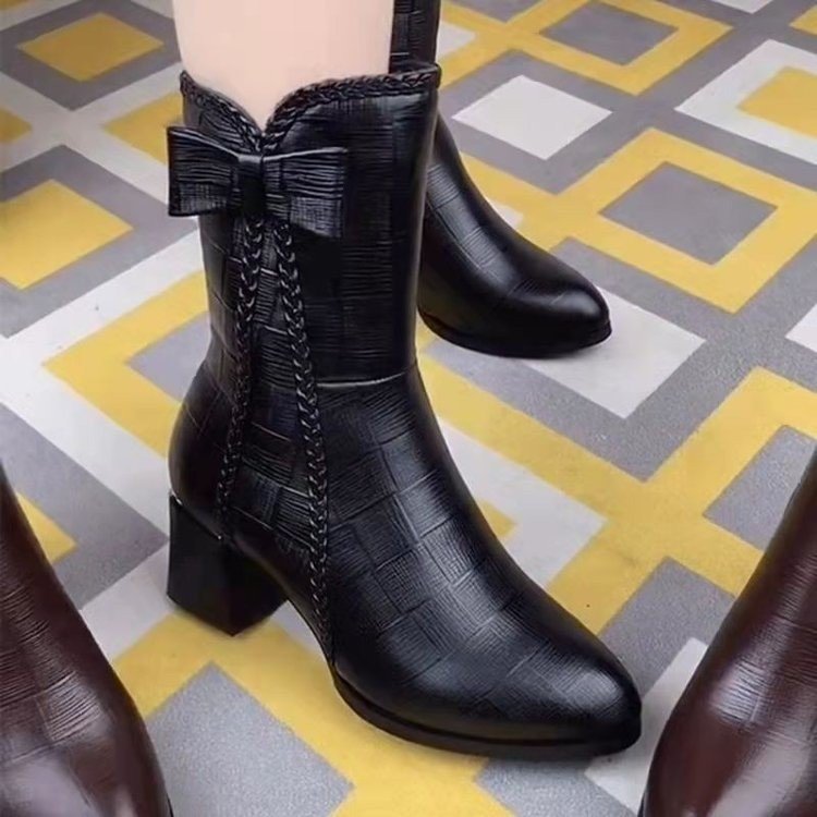 Bottes à Talon et Nœud Décoratif – Élégance Féminine